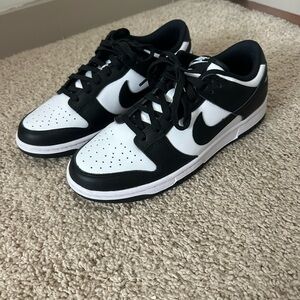 Nike Classic Black and White Low-Tops